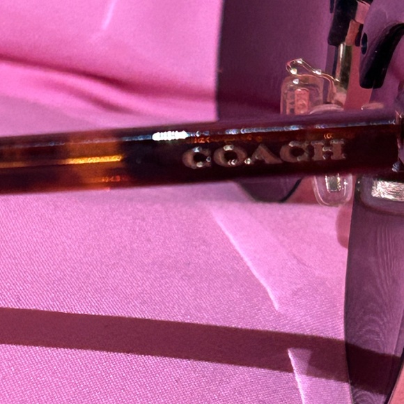 Coach Sunglasses ?️ Excellent Condition main image 5